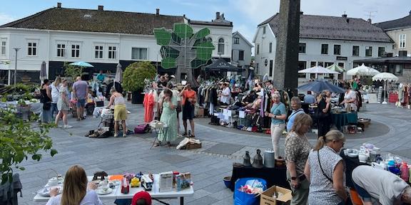 Bilde/illustrasjon for Spis ute uke Larvik 6-12 oktober Spis ute uke Larvik 6-12 oktober
